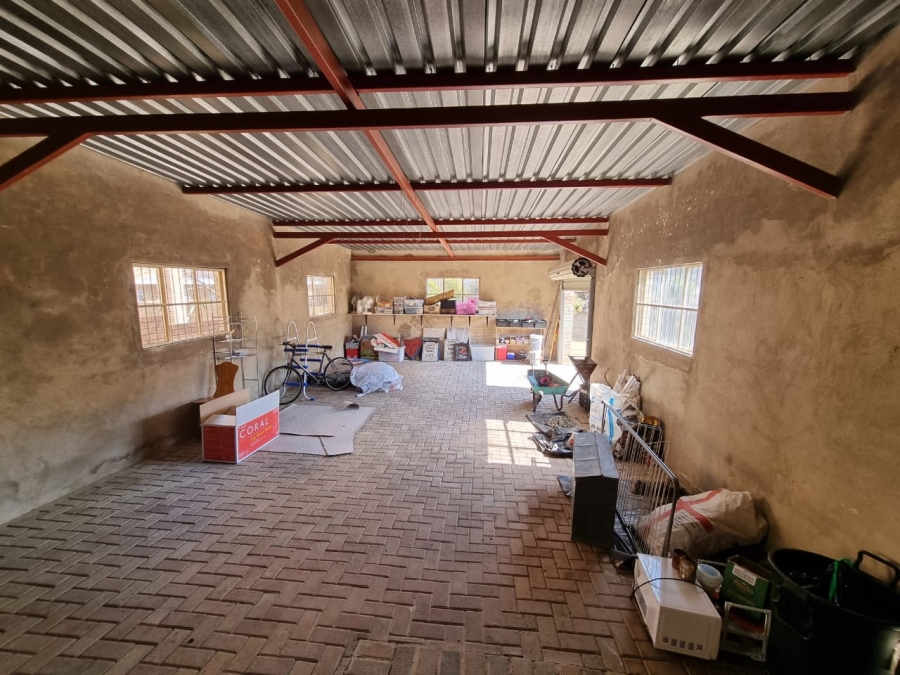 4 Bedroom Property for Sale in La Provance Free State